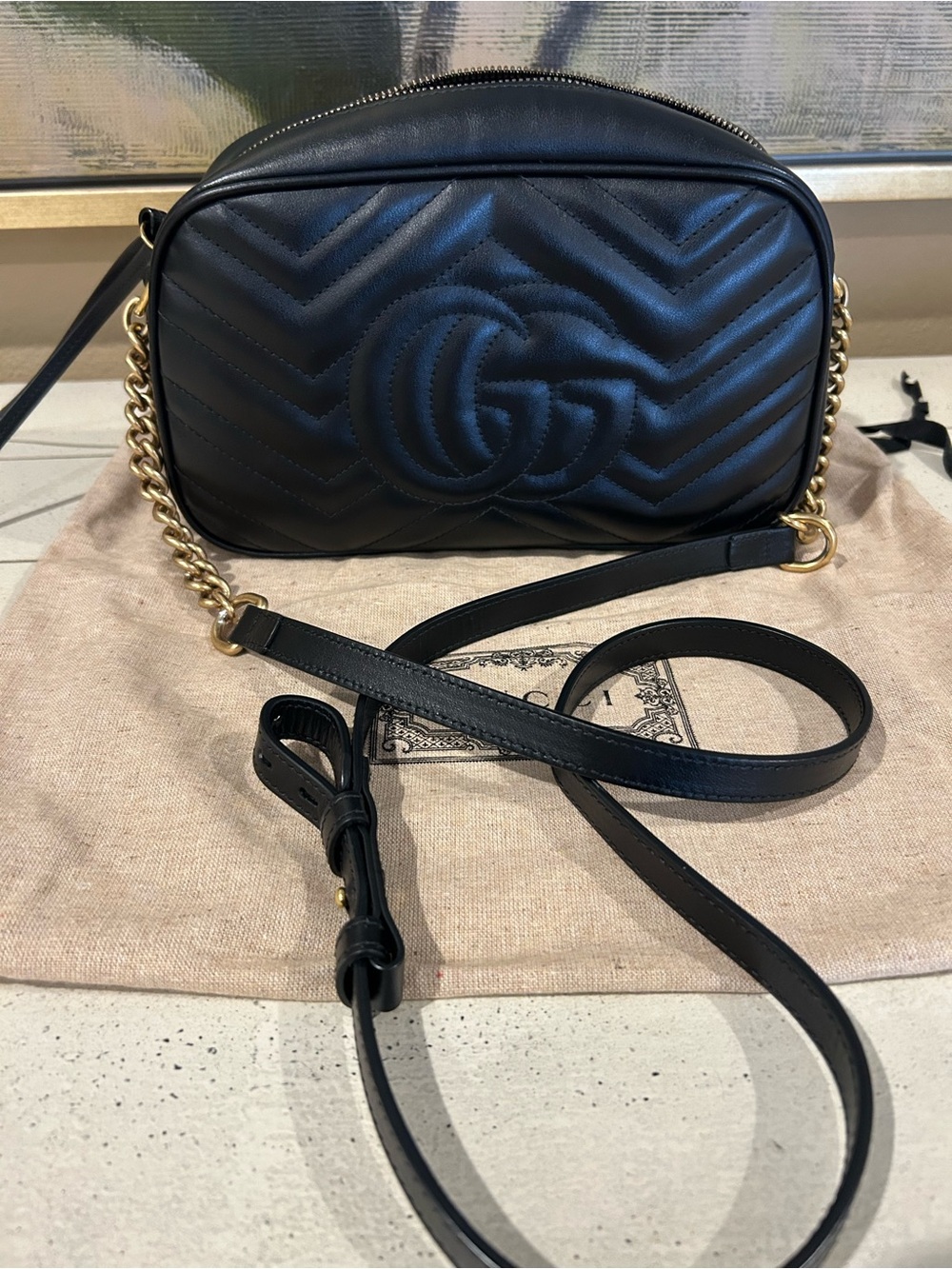 Gucci Black GG Marmont Leather Crossbody Bag - Picture 3 of 9